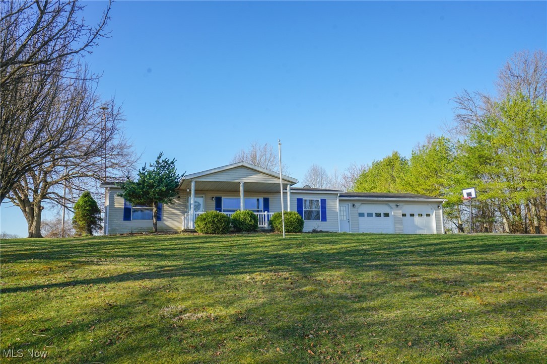 8672 Ridgeview Rd Rd, Chandlersville, Ohio image 1