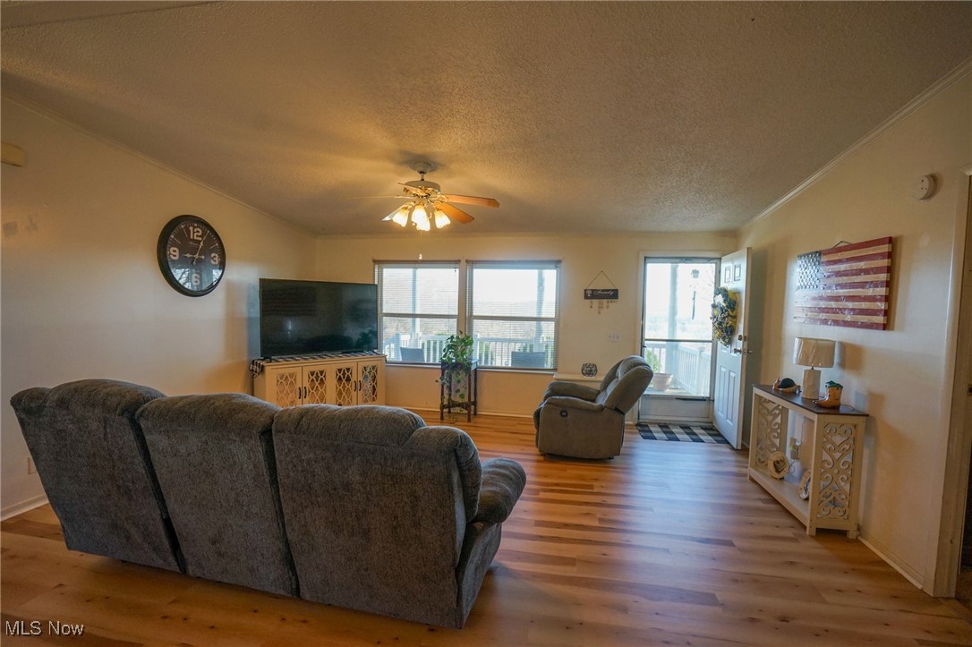 8672 Ridgeview Rd Rd, Chandlersville, Ohio image 8