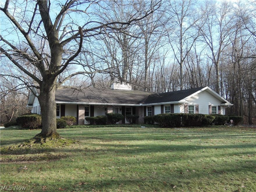 Charming 2 bedroom, 2 bath home  has been professional decorated with character and is of quality construction.  Large eat in kitchen with all appliances (new dishwasher). Living room, dining room combination with crown moldings & fireplace opens to a screened in porch.    2 new ceiling fans & sky lights.
Partial basement with newer furnace and hot water, heated garage, beautiful and private wooded lot.