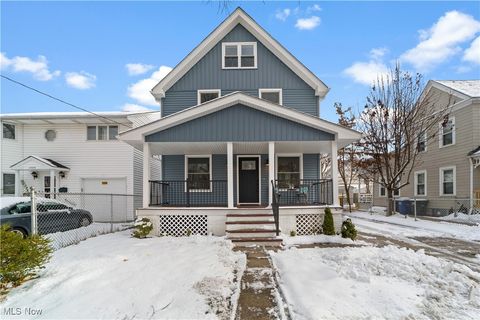 1563 Winchester Avenue Lakewood OH 44107