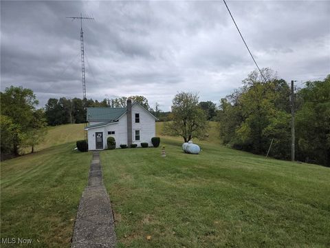 Homes For Sale - 360 Glass Road<br/> Morgan County, Malta, OH 43758