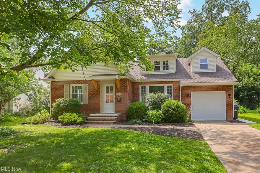 Welcome to your new home! Charming 4 bedroom/2.5 bath Cape Cod in Bay Village! Newly remodeled! New flooring! New kitchen with soft close shaker cabinets! New baths! New lighting! Partially finished basement! Newer HVAC and water tank! This is a must see!
NEW BATHS