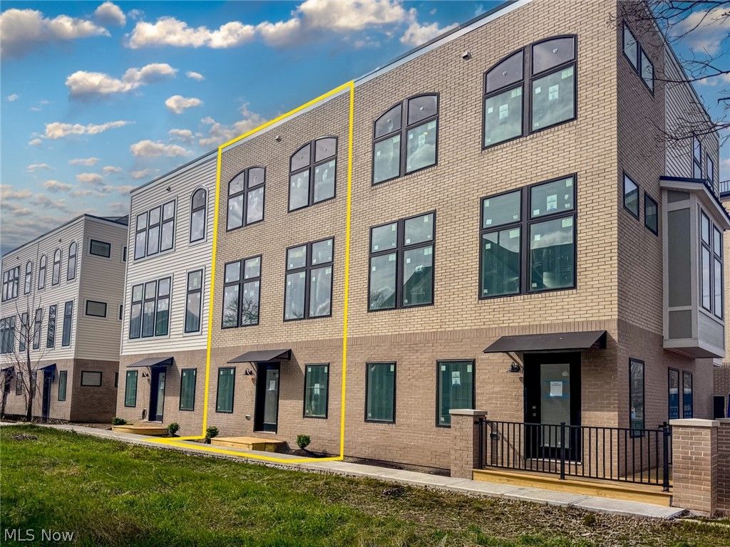 Photo of 1922 W 47th Avenue, Cleveland, OH 44102 (MLS # 5199208)