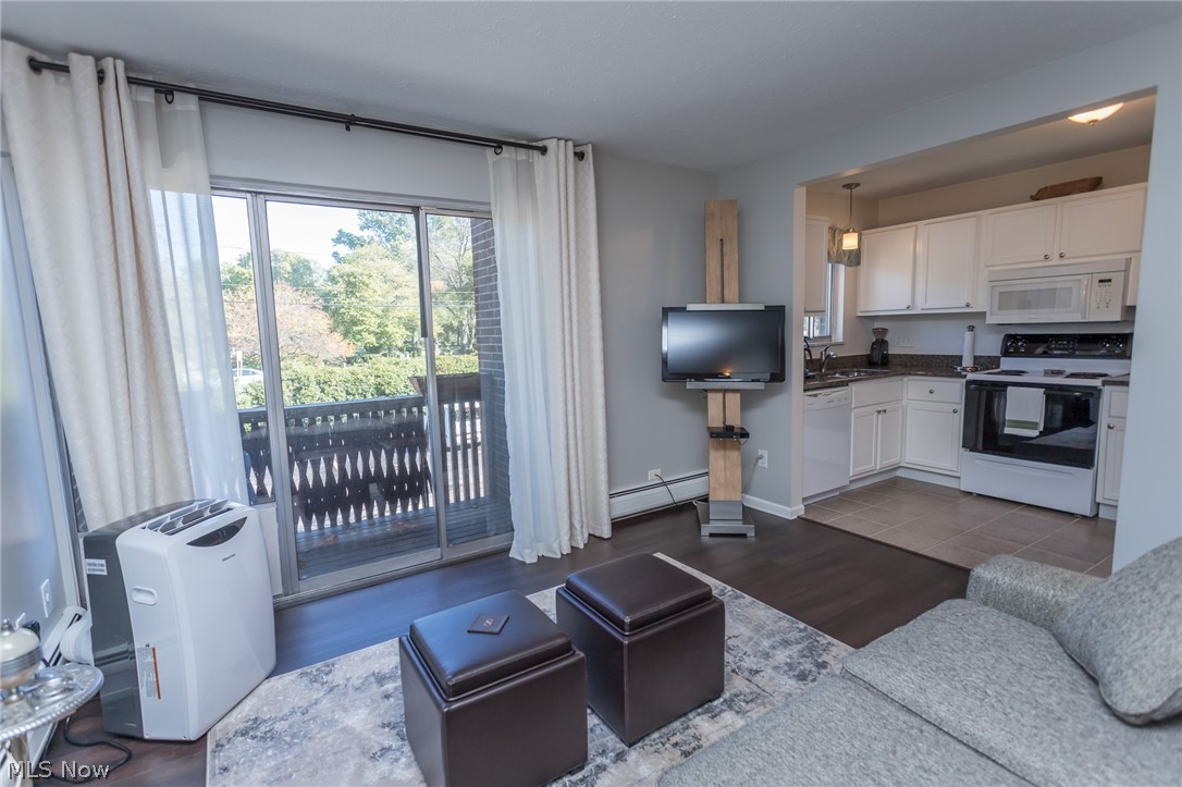 Sagamore East Condo - Residential