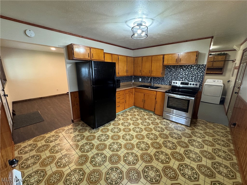 803 Boston Avenue, Elyria, Ohio image 12