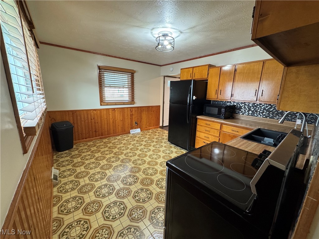 803 Boston Avenue, Elyria, Ohio image 13