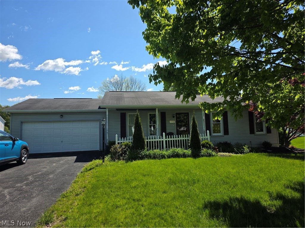 Photo of 1752 Ansley Way, Salem, OH 44460 (MLS # 5208875)