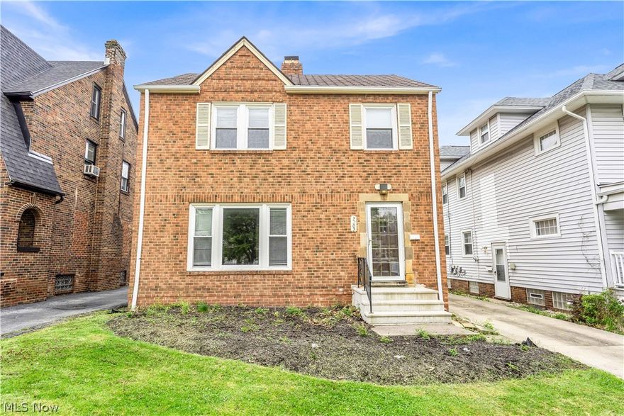 2202 Jackson Blvd, Cleveland Heights - Spacious 3 bed 1.5 bath single family home! //

$ 1650 rent / $ 1650 deposit //
$49 application fee per adult //
1-2 pets OK with approved PetScreening and PetFee.(Some breed restrictions apply per HUD guidelines). //
NO SMOKING //
1 time $169 non-refundable set up fee paid at lease signing //

$30/month required resident benefit package; can include personal property/liability insurance for an additional $5/month for $35/month total //

All applicants are required to fill out a PetScreening application, found on our website directly on the application before being processed. Even if you have NO pets - this application must be filled out. One time, non-refundable pet fee of $200-500 per animal applies to all pets & must be paid prior to or when you pay your first month rent. (No fee for qualified assistance animals). //

Our application is processed through secure site: Findigs, and they require ID and income verification. Without this, your application will not be processed. They offer 24/7 chat support on their application directly if you have any questions. //

BEDROOMS: 3 //
BATHROOMS: 1.5 //
APPLIANCES PROVIDED: Fridge, stove, and microwave //
UTILITIES / RESIDENT RESPONSIBILITY: Residents are responsible for all utilities including: water/sewer/trash, gas & electric and are responsible to maintain lawn care, maintenance & snow removal. //

Serious inquiries only.