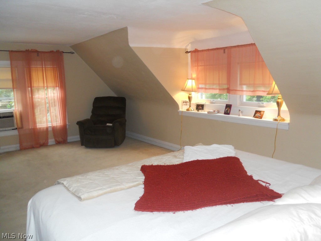 Washington Park Blvd - Residential