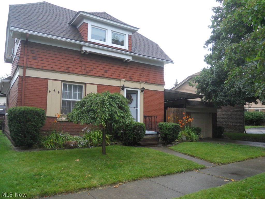 Washington Park Blvd - Residential