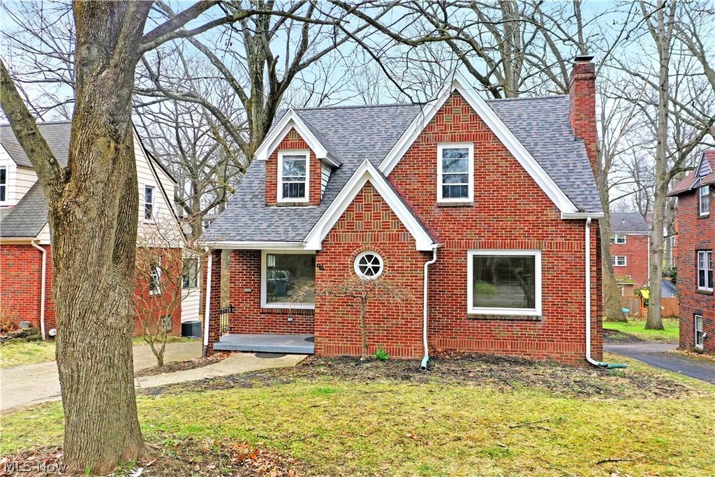 Photo of 94 Jennette Drive, Youngstown, OH 44512 (MLS # 5194387)