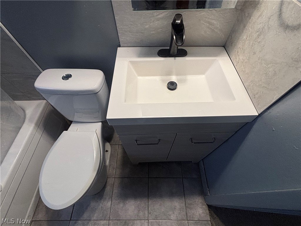 Cranbrook Meadows Condo - Residential