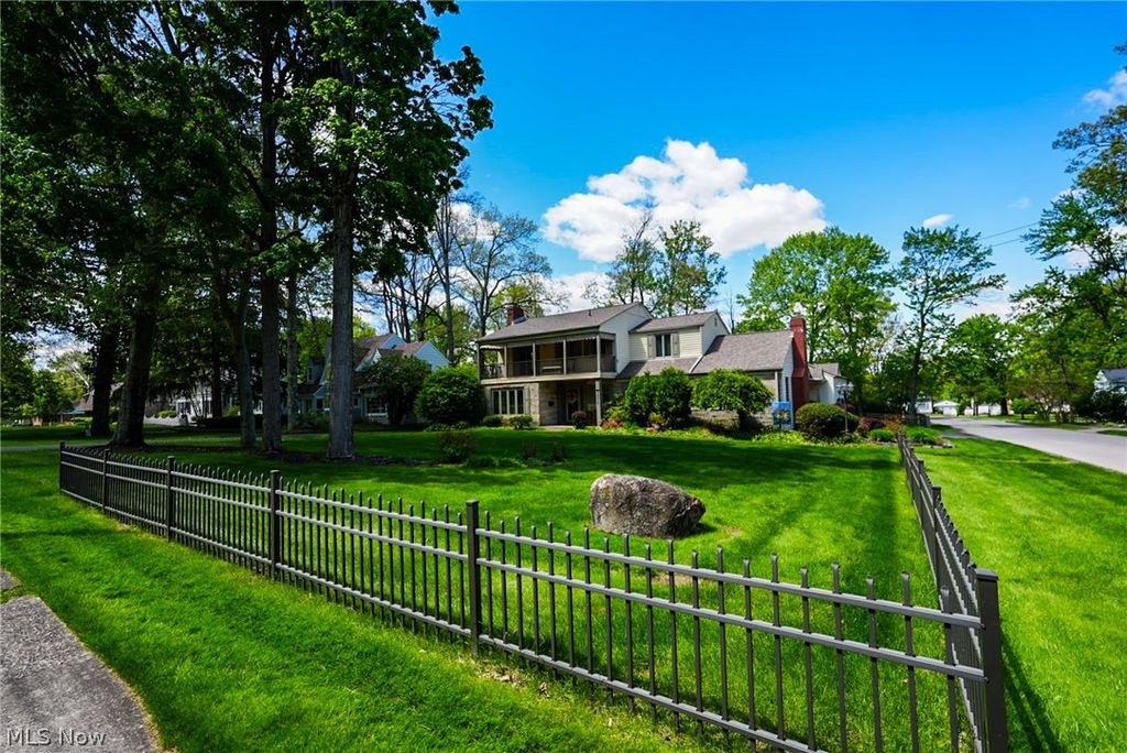 Photo of 7224 Oak Drive, Poland, OH 44514 (MLS # 5209677)