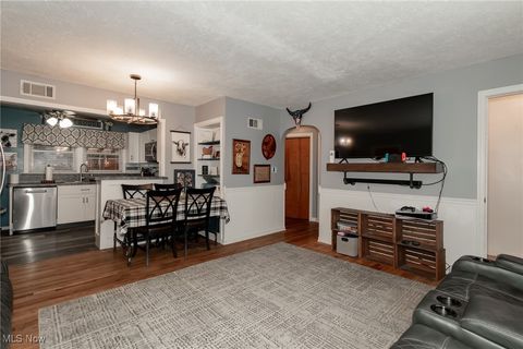 Tiny photo for 753 Birchwood Drive, Willoughby, OH 44094 (MLS # 5178982)