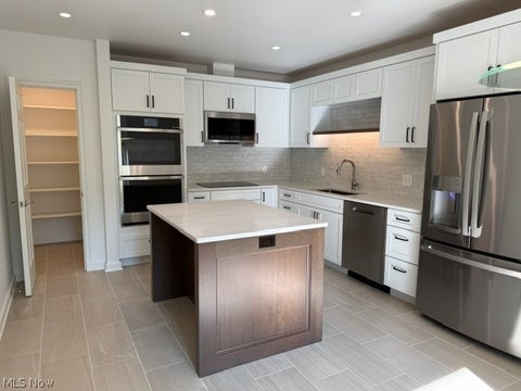 Tiny photo for 5150 Three Village Drive #1-K, Lyndhurst, OH 44124 (MLS # 5237470)