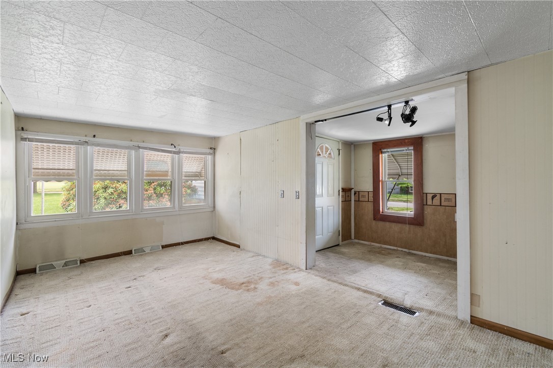 365 Stephens Road