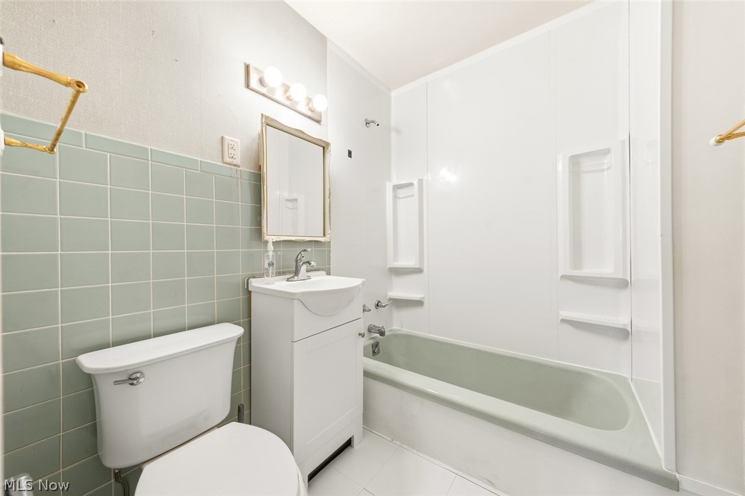 East 246th Street - Residential