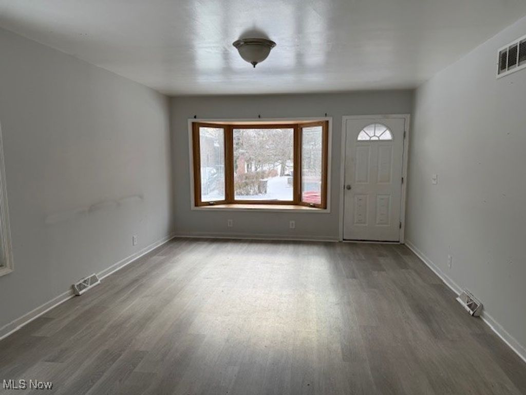 Photo of 664 Crown Avenue, Ravenna, OH 44266 (MLS # 5182881)