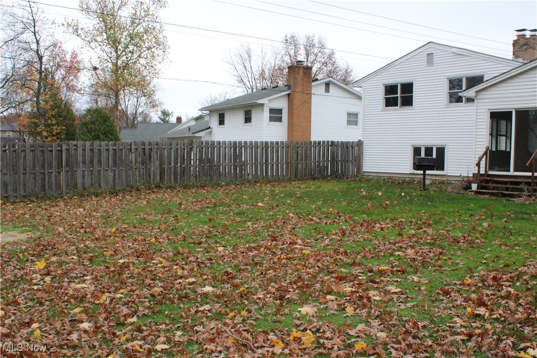 125 Woodview Drive, Elyria, Ohio image 3