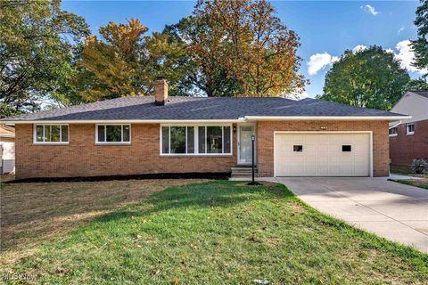 918 Starlight Drive Seven Hills OH 44131