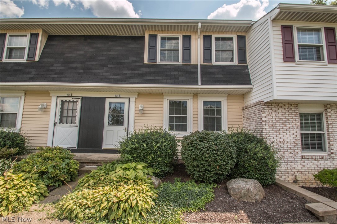 Huntington Park Condo - Residential