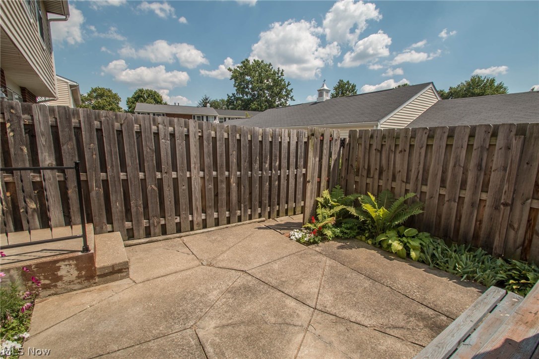 Huntington Park Condo - Residential