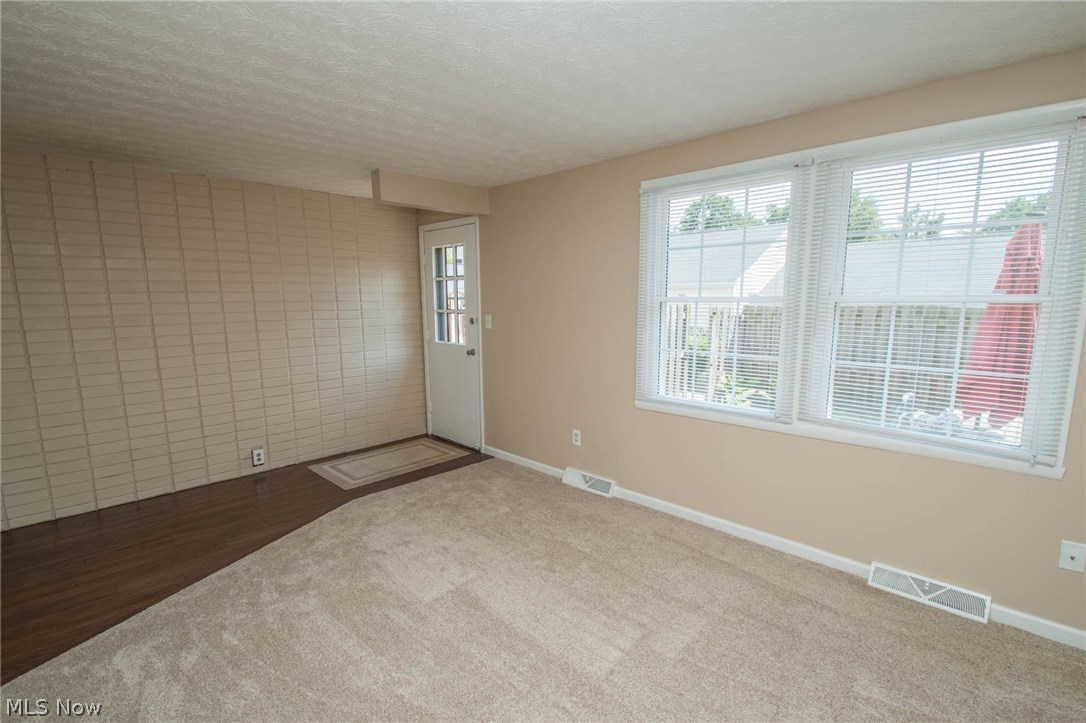 Huntington Park Condo - Residential