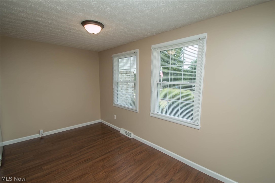 Huntington Park Condo - Residential