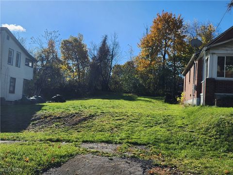 Vacant Land For Sale - 637 Lee Avenue<br/> Youngstown, OH 44502