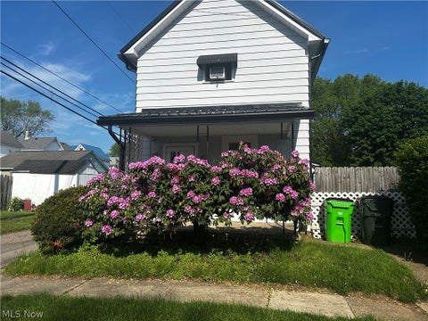 Photo of 622 John Street, Coshocton, OH 43812 (MLS # 5255479)
