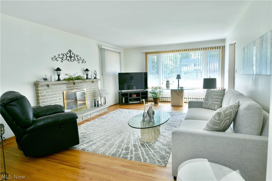 208 Broadway Avenue SE