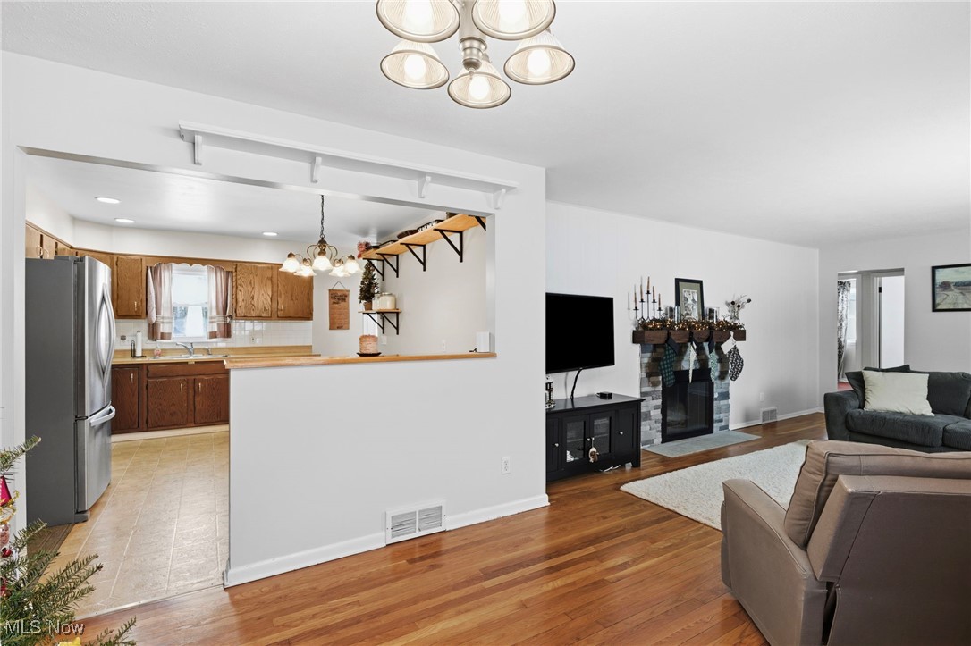 Kenston Lake Estate - Residential