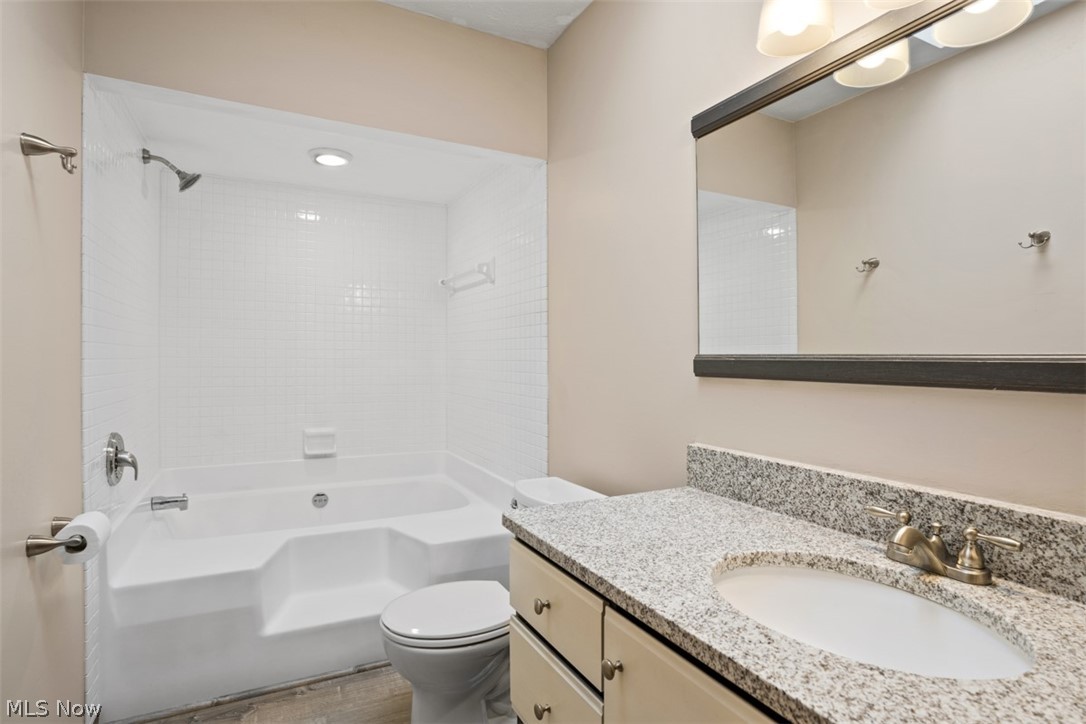 Meanderwood 4 - Residential