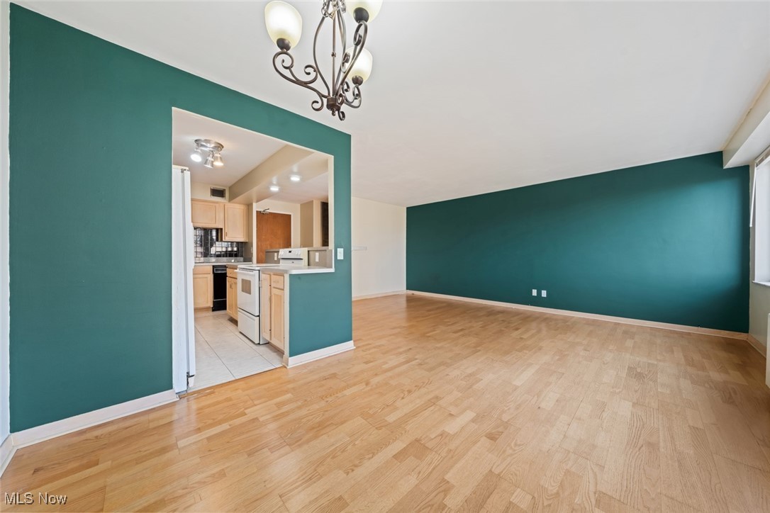 Marine Towers East Condo - Residential