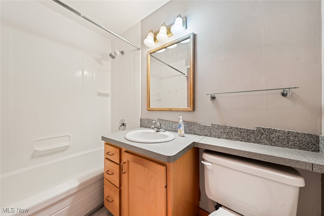 Marine Towers East Condo - Residential