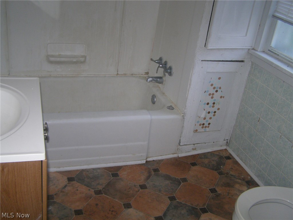 S R & Laura House Surv - Residential