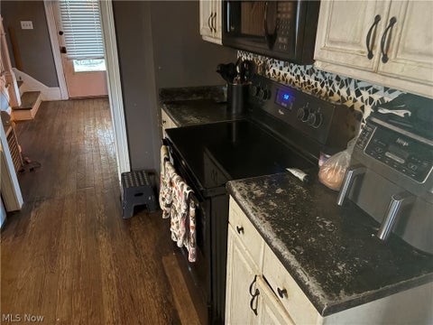 Tiny photo for 692 Franklin Avenue, Salem, OH 44460 (MLS # 5250925)