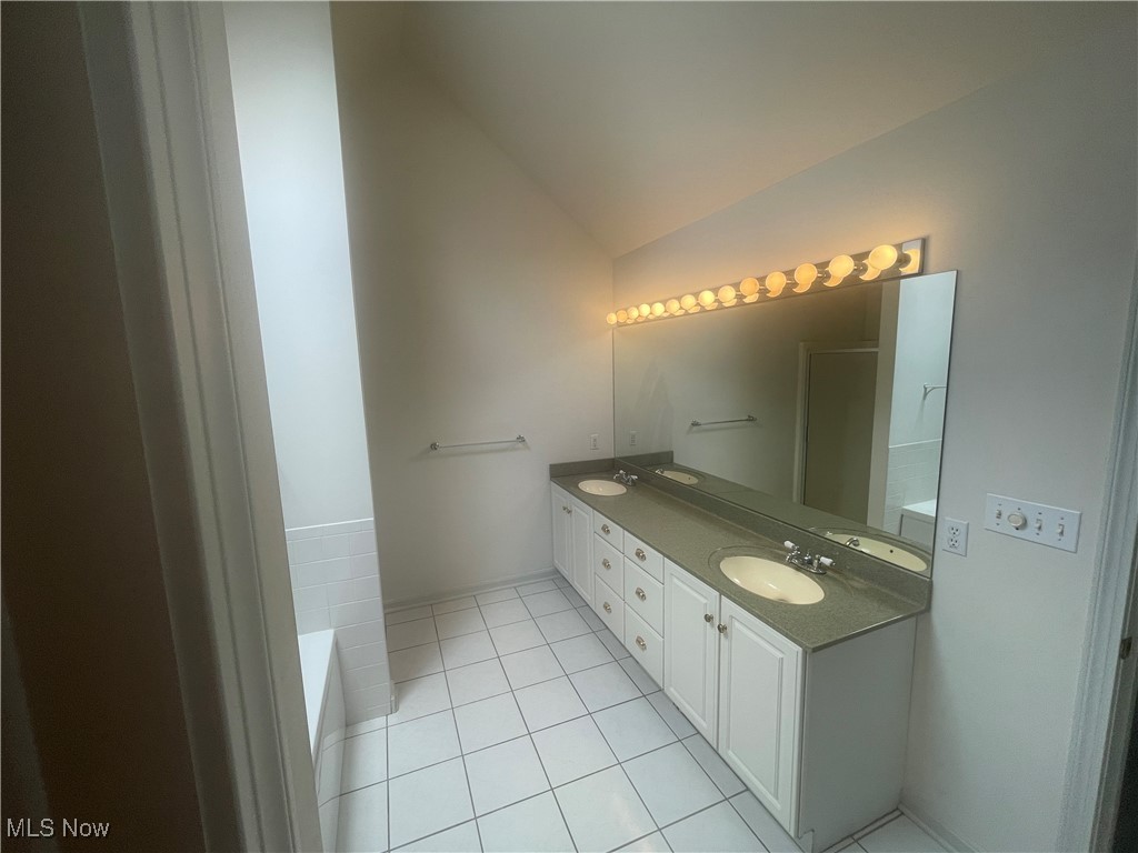 3584 Hunters Hill, Poland, Ohio image 22