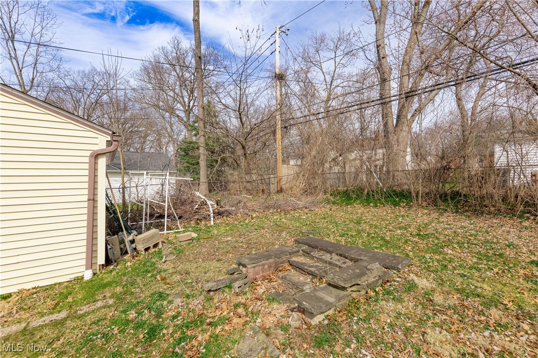 South Euclid, Ohio 44121, United States, 2 Bedrooms Bedrooms, ,2 BathroomsBathrooms,Residential,Pending,94761