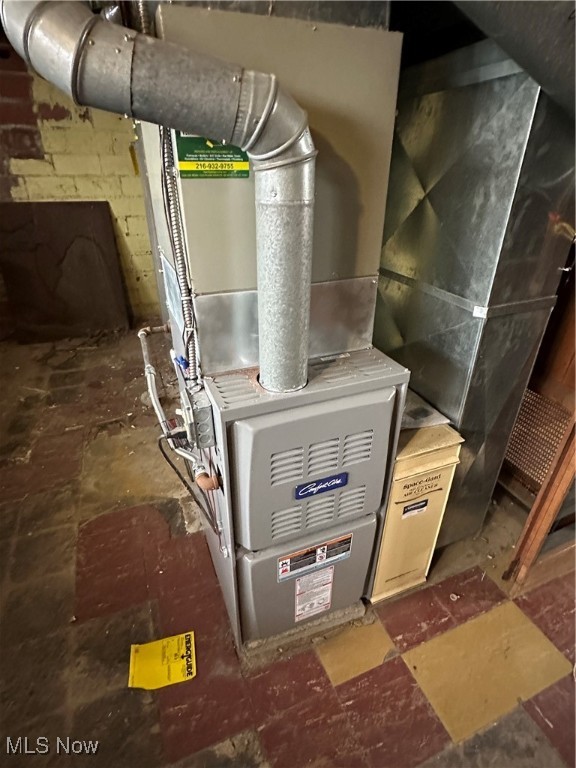 South Euclid, Ohio 44121, United States, 2 Bedrooms Bedrooms, ,2 BathroomsBathrooms,Residential,Pending,94761