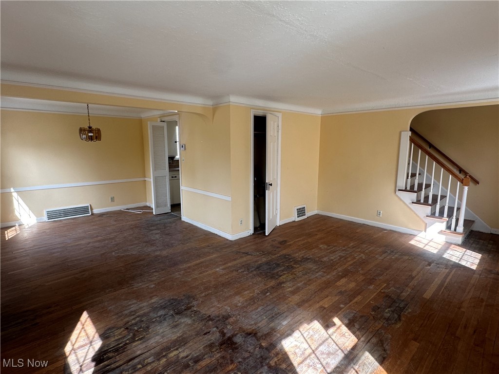 South Euclid, Ohio 44121, United States, 2 Bedrooms Bedrooms, ,2 BathroomsBathrooms,Residential,Pending,94761