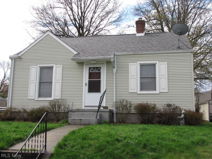 This charming 2 bedroom home comes with central air, hardwood floors and a one car detached garage with opener.  The kitchen has ceramic tile and comes with appliances.