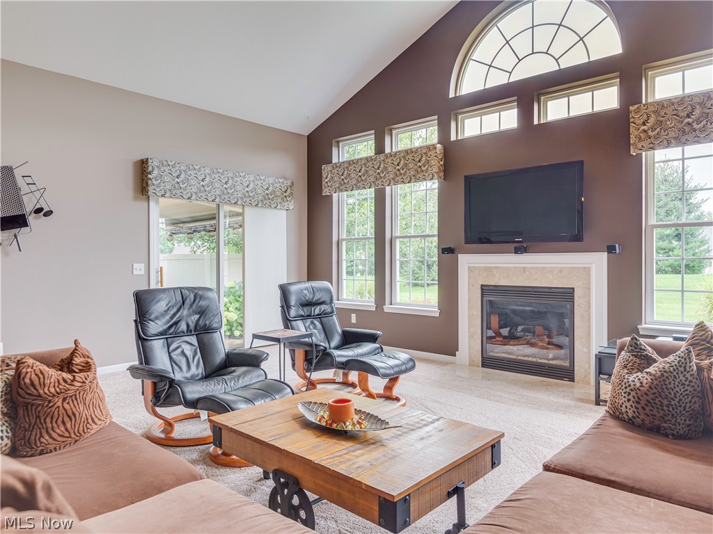 Wheaton Place at Creekstone Condo - Residential