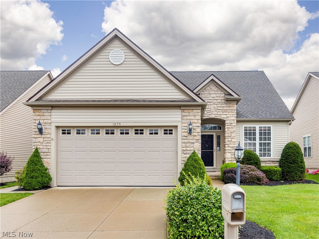 Wheaton Place at Creekstone Condo - Residential