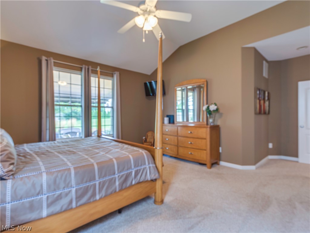 Wheaton Place at Creekstone Condo - Residential