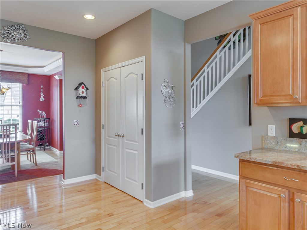 Wheaton Place at Creekstone Condo - Residential