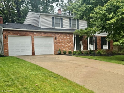 Homes For Sale - 10222 Deer Run<br/> Brecksville, OH 44141