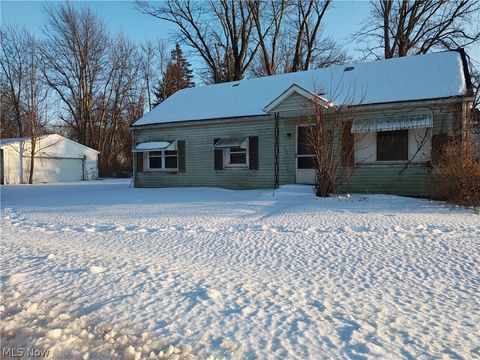 Homes For Sale - 1120 W 43rd Street<br/> Ashtabula County, Ashtabula, OH 44004