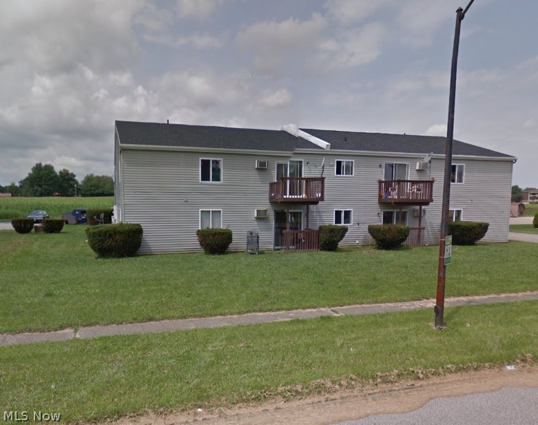 8 units, 2 BR each, individual heat, parking