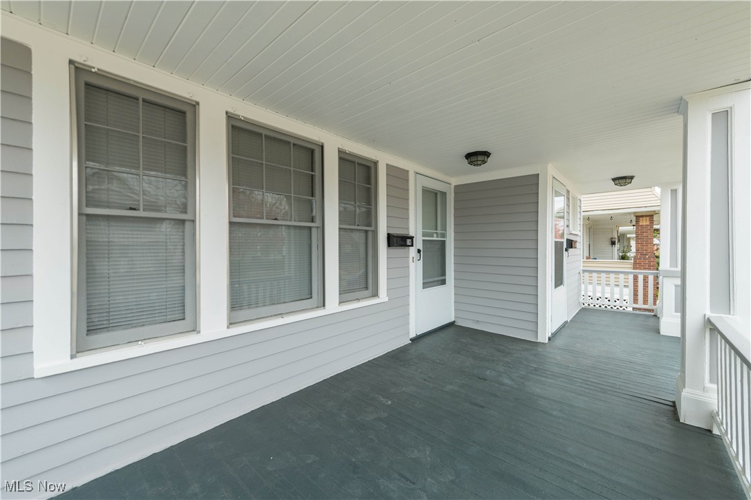 2085 Chesterland Avenue